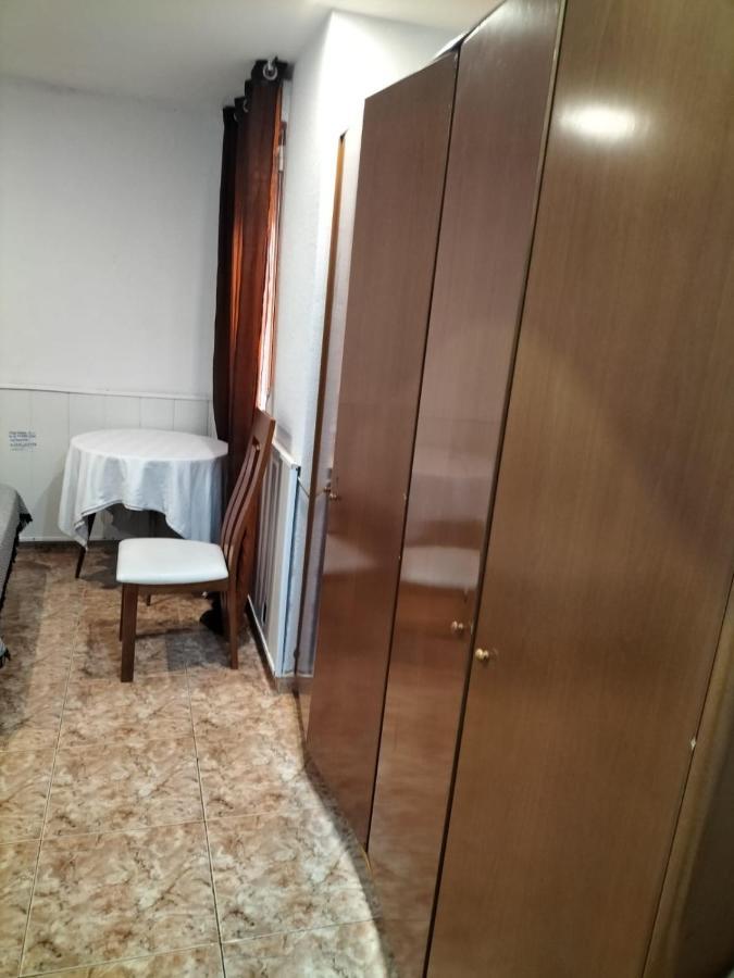 Habitacion Tranquila Y Familiar Madrid Exterior photo